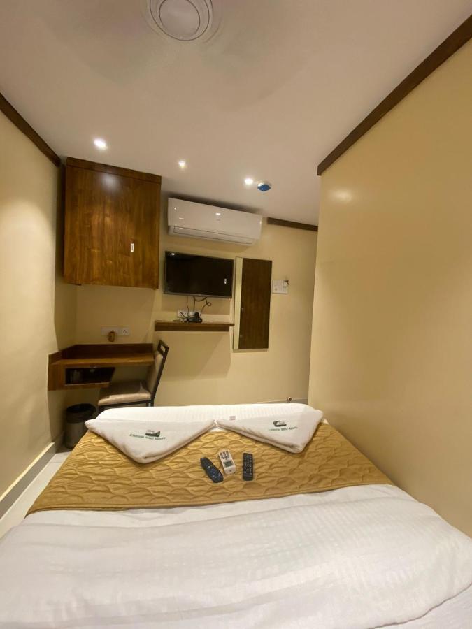Garden Creek Residency - Near To Mumbai International Airport Hotel Luaran gambar