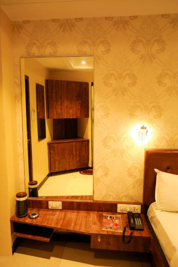 Garden Creek Residency - Near To Mumbai International Airport Hotel Luaran gambar